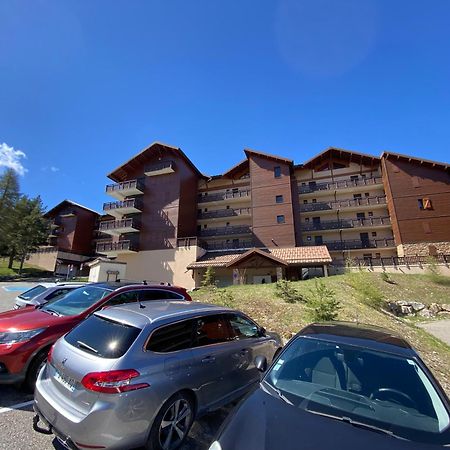Eden Sur Les Pistes Avec Vue Panoramique Sur La Vallee Ла Жу дю Луп Екстериор снимка