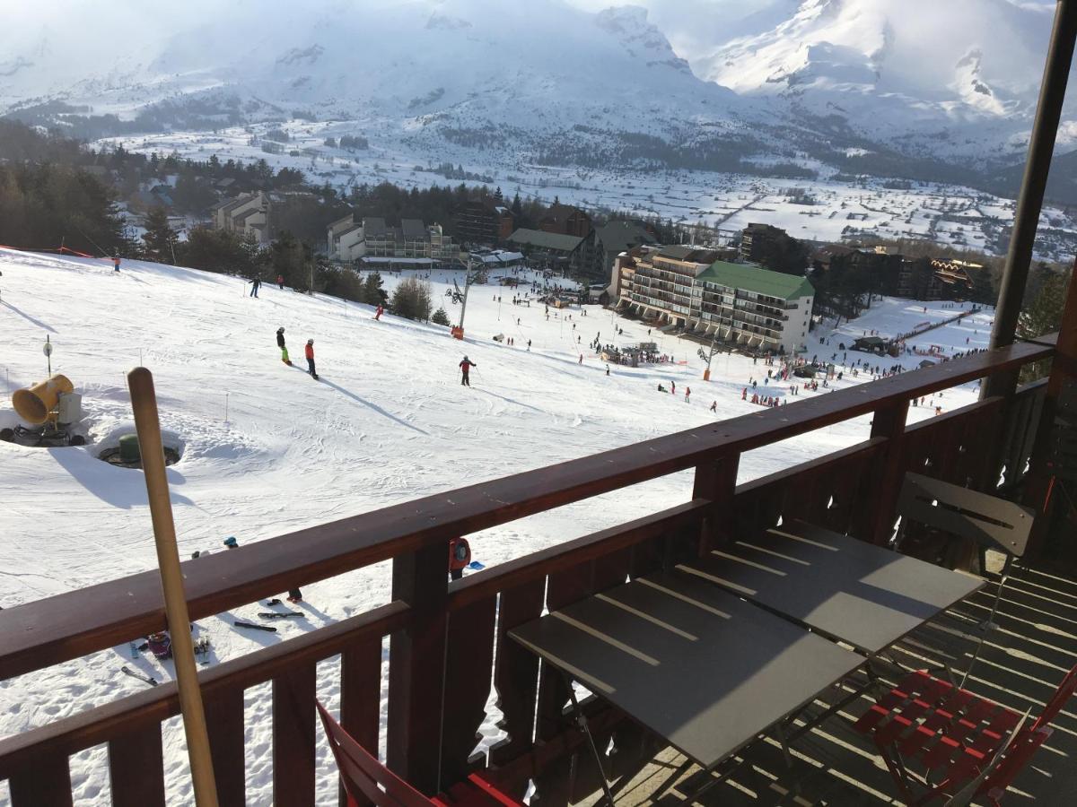 Eden Sur Les Pistes Avec Vue Panoramique Sur La Vallee Ла Жу дю Луп Екстериор снимка